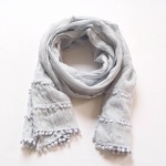 93.-8 Šátek- šedý