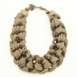 nah 692 Náhrdelník- sv.khaki