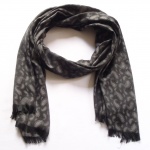 303 3 Šál- šedá/černá