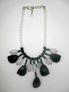 Nah 2060 černobílá