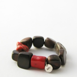 nar 303 Náramek- hnědá