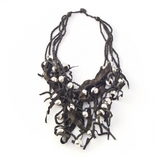 nah 183 Náhrdelník-černá