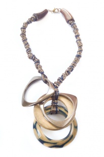 nah 982b Náhrdelník