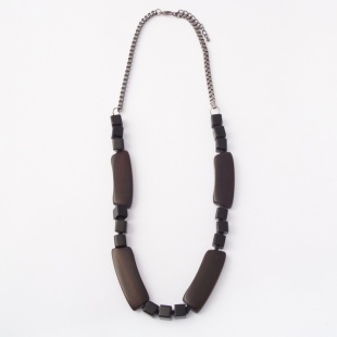 nah 772 Náhrdelník-hnědá