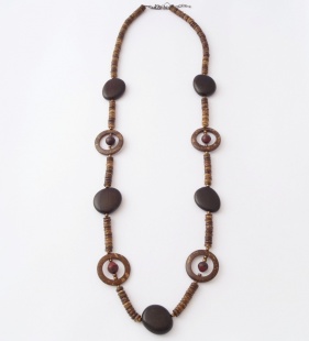 nah 46a Náhrdelník- hnědá