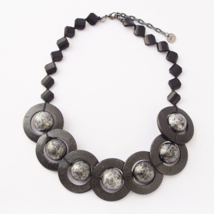 nah 274 Náhrdelník- černá