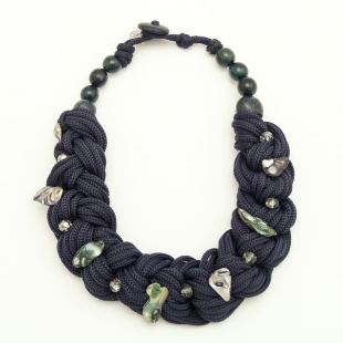 nah 693 Náhrdelník- tm.modrá